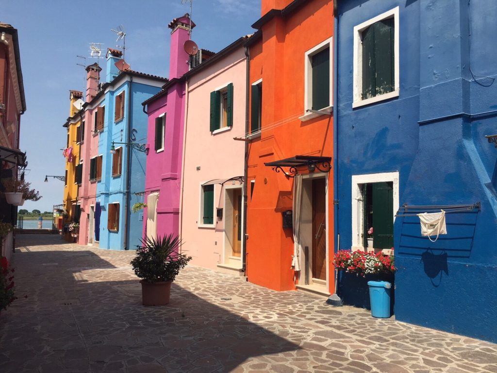 イタリアで見つけた色 ブラーノ島 ベネツィア Polar Color Blog